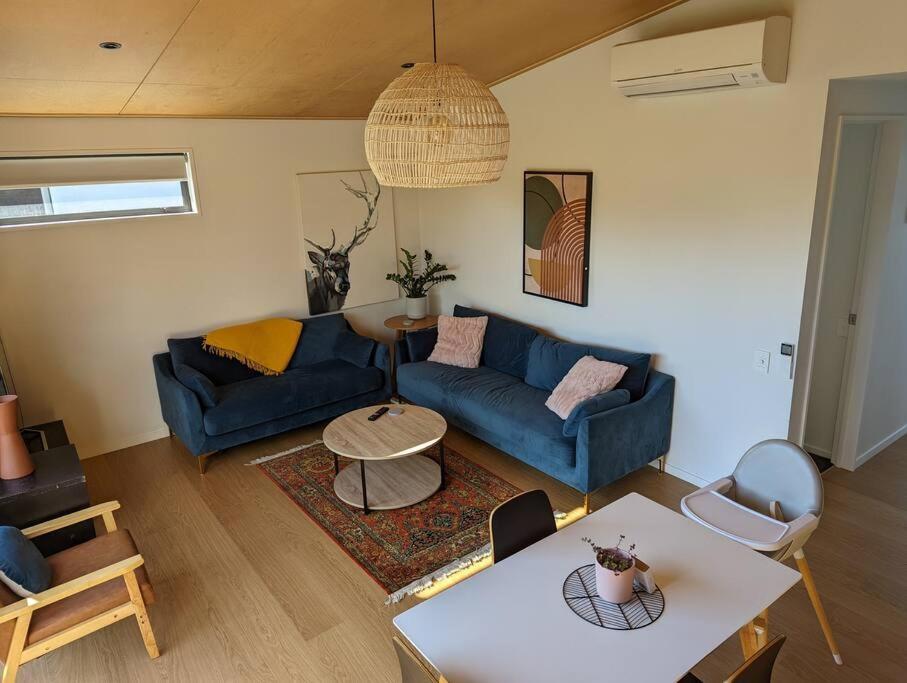 Peninsula Bay Guest House Wanaka Exterior photo